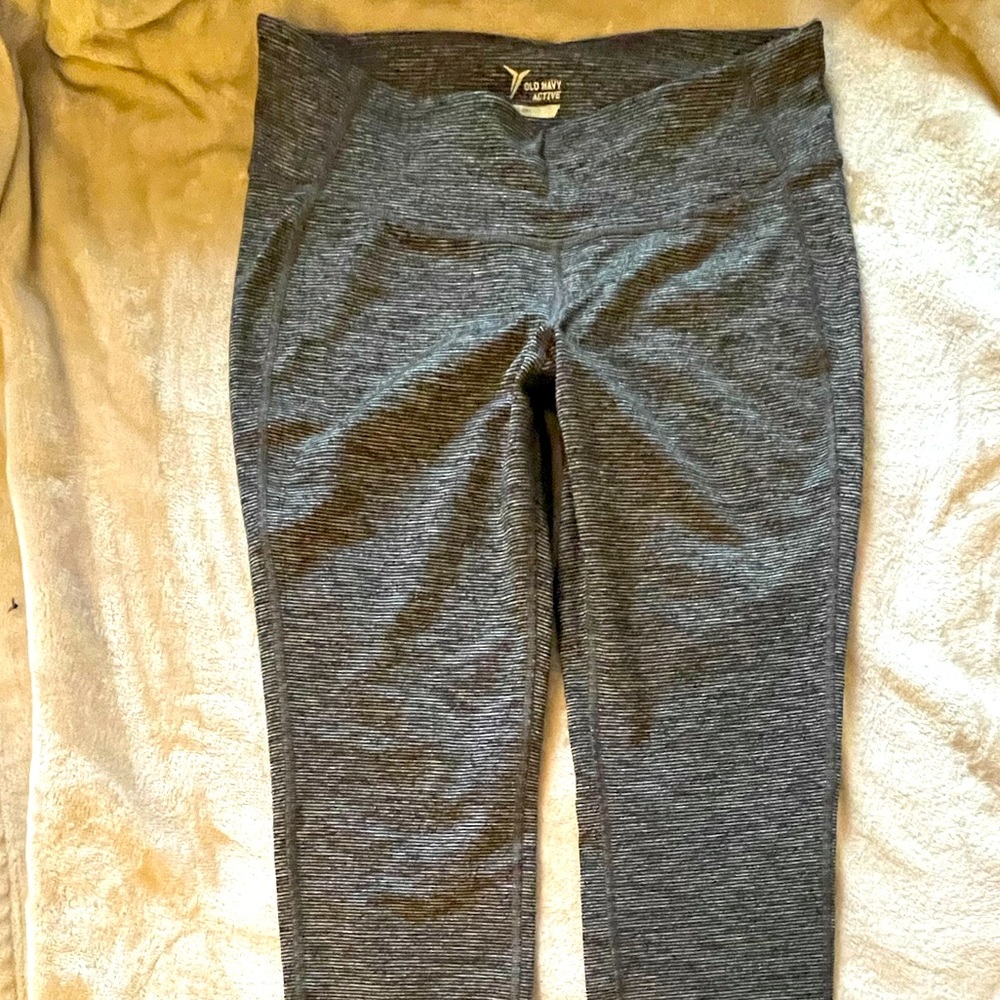 Old Navy Active Leggings. Black & White Stripes. Size Large. Soft & comfortable.